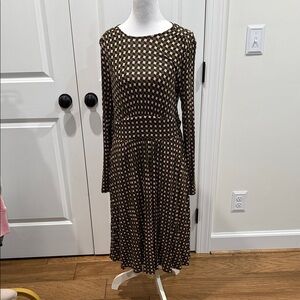Elegant Geometric Patterned Dress with pockets fitted waist